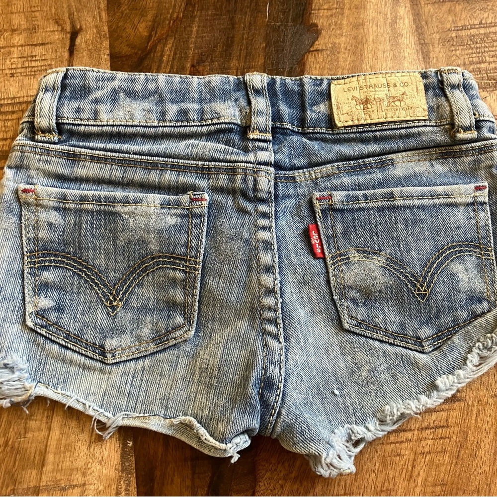 Girl Levi Strauss Star Shorts Size 3T